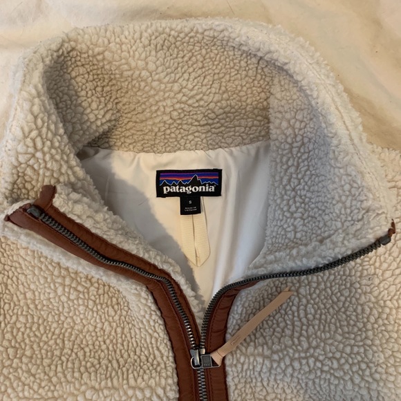 **SOLD** Patagonia Sherpa Jacket - Picture 2 of 6